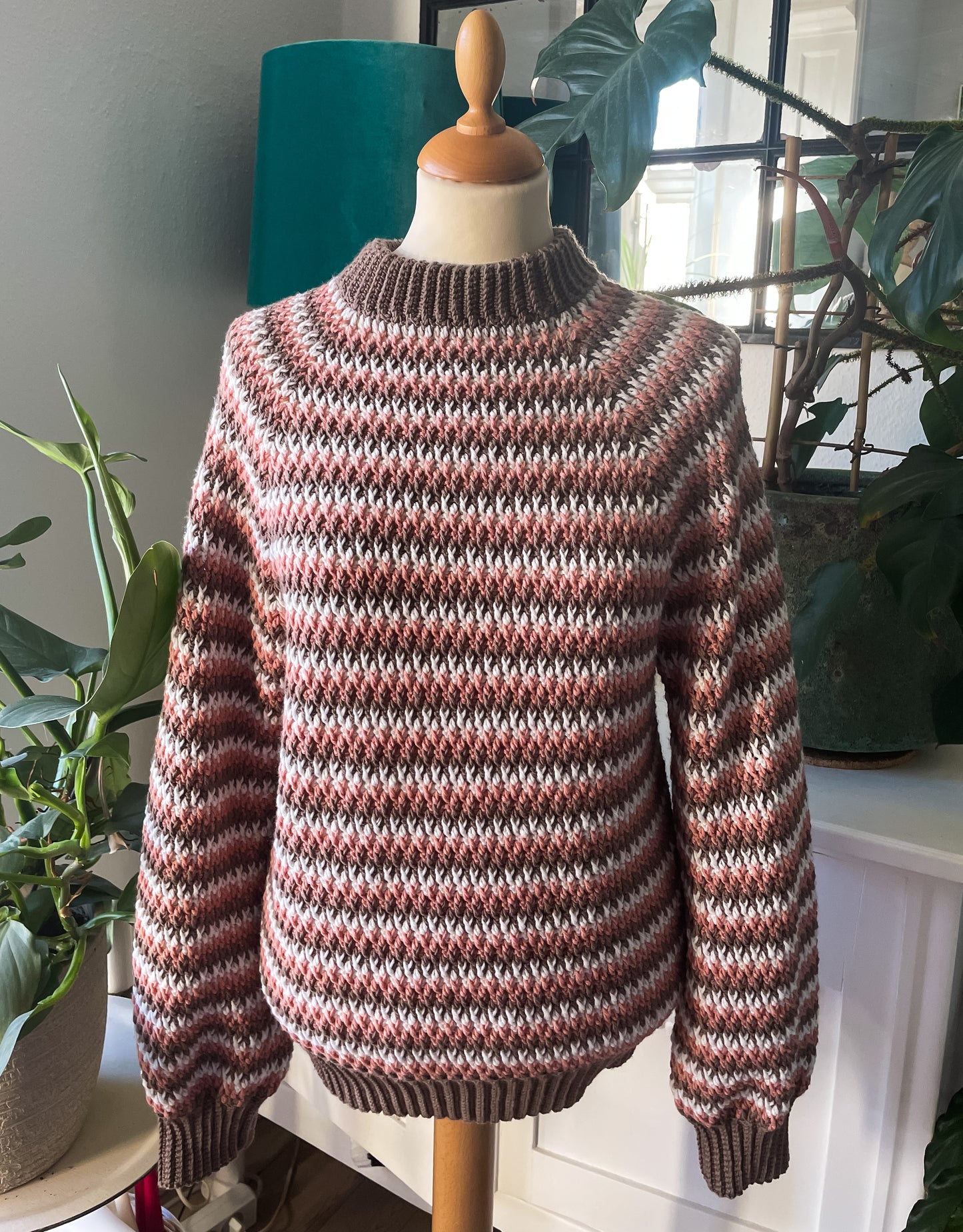 Hæklet sweater på gine