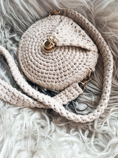 Crochet Pattern: Full Moon Crossbody Bag