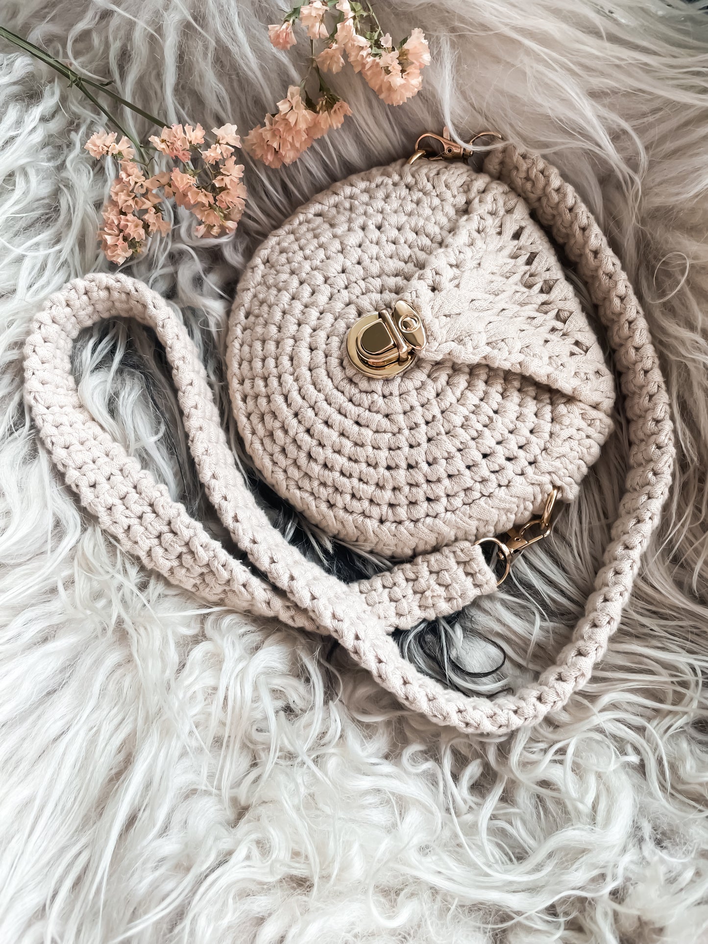 Crochet Pattern: Full Moon Crossbody Bag