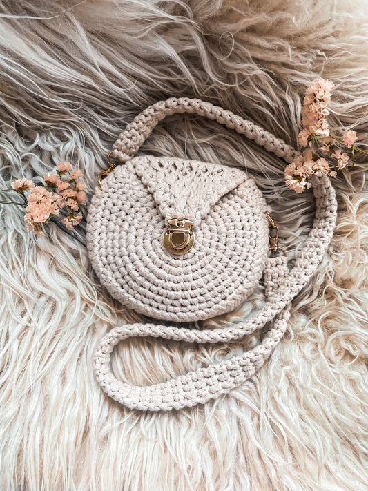 Crochet Pattern: Full Moon Crossbody Bag