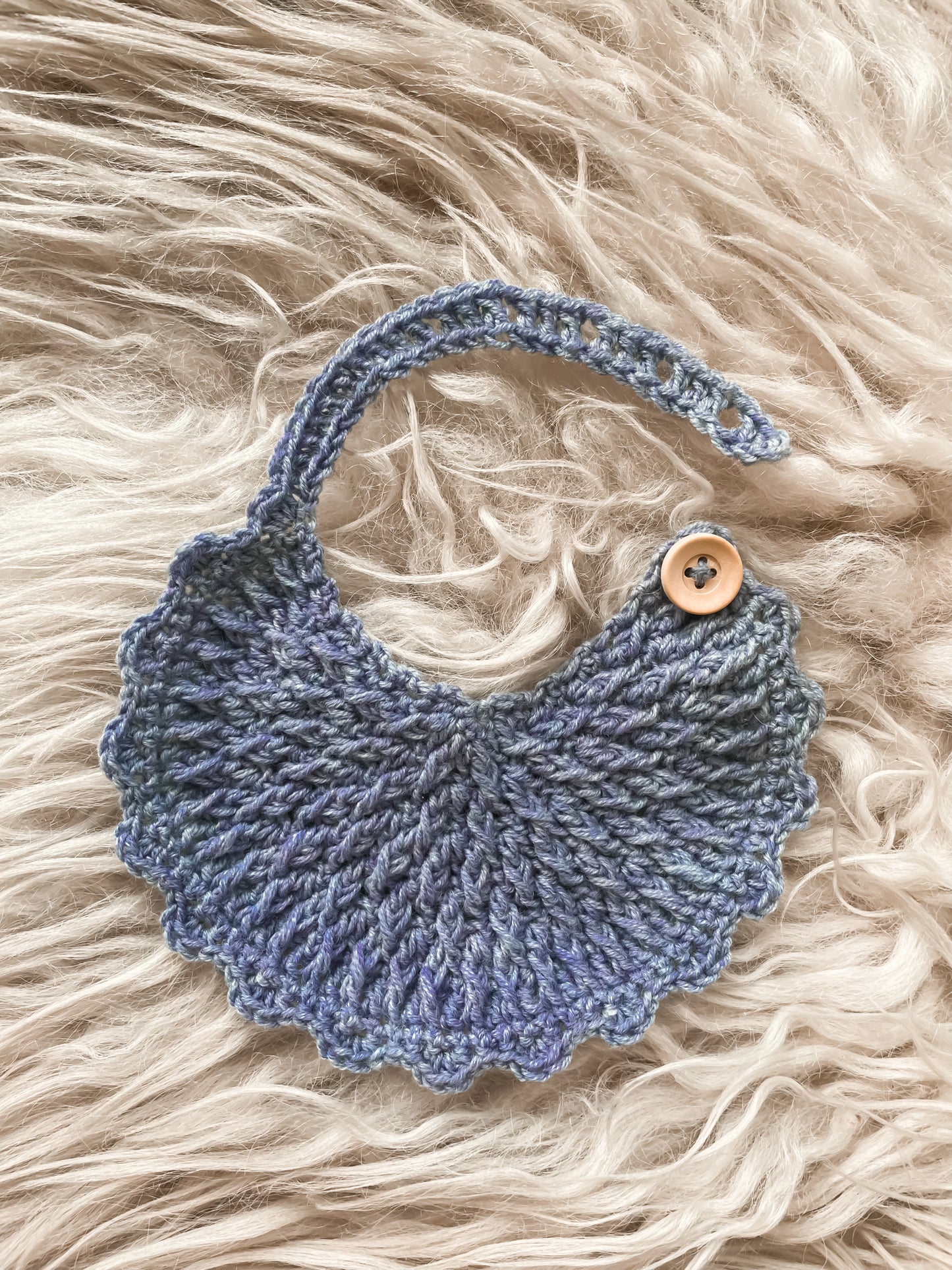 Crochet pattern: Alpine Bib