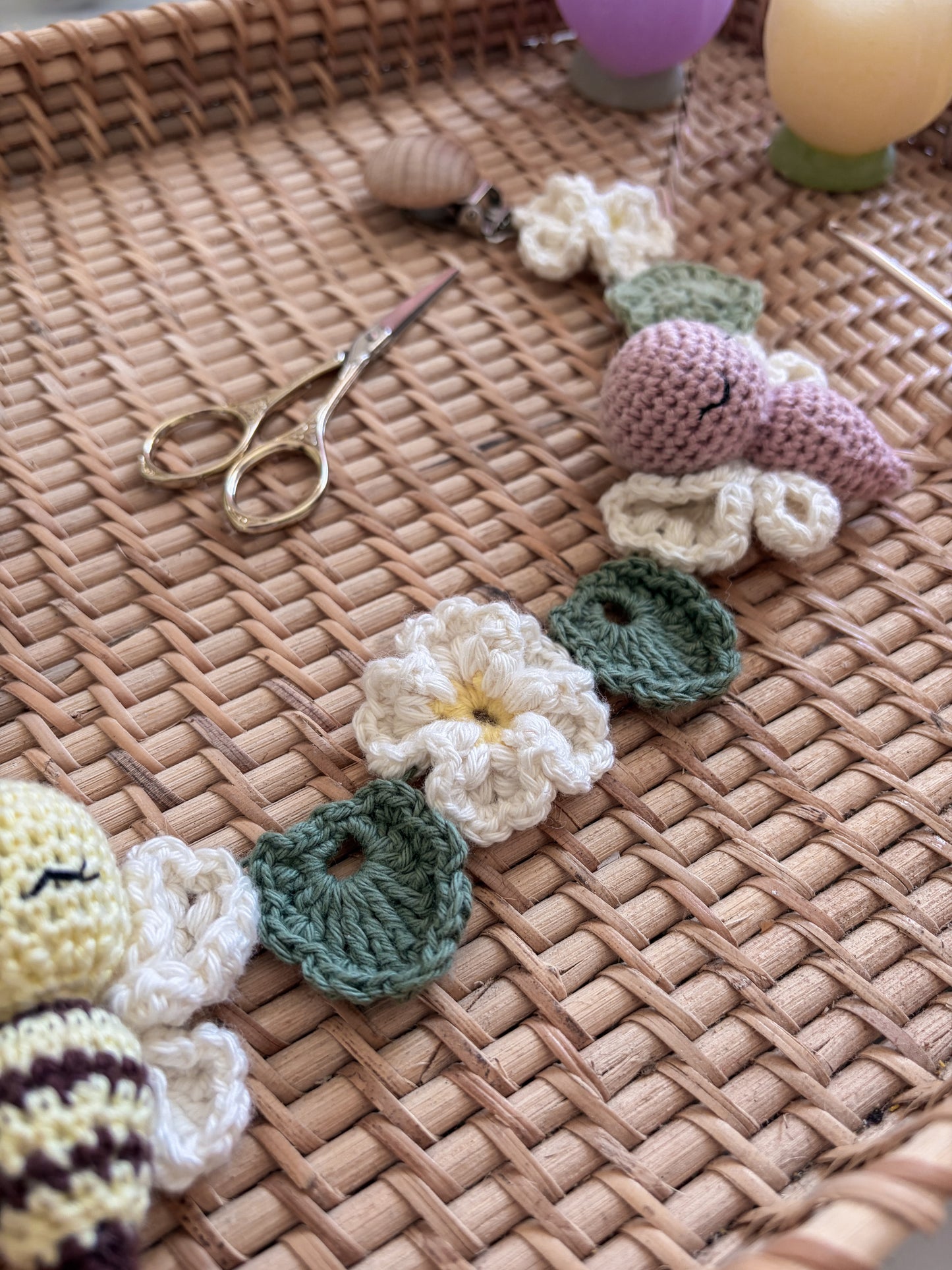 Daisy Pram Garland