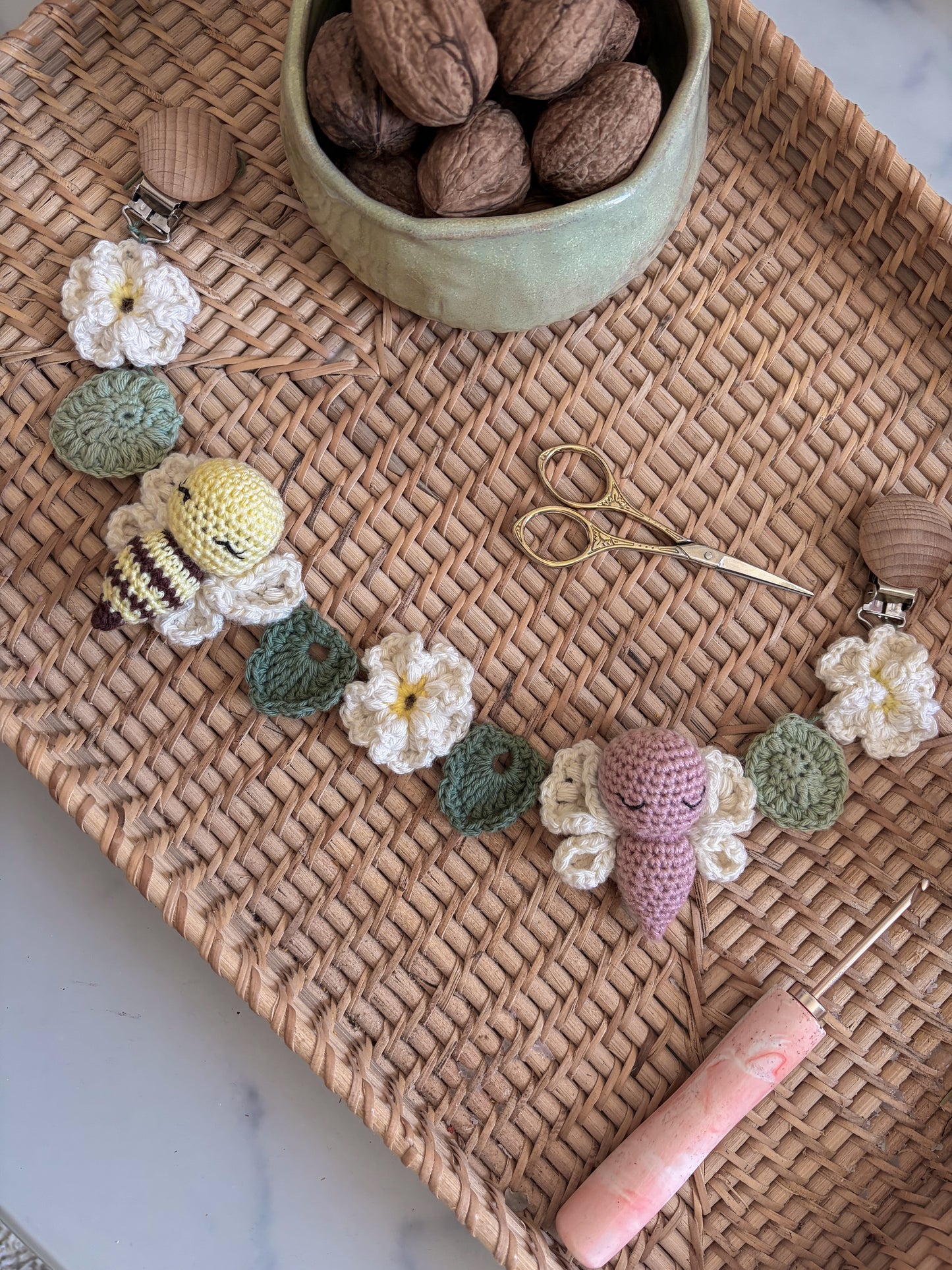 Daisy Pram Garland