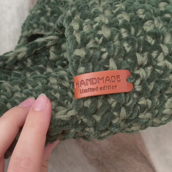 crochet pattern for chunky slippers