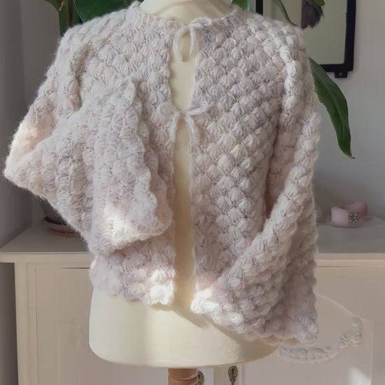 Video af Stella Cardigan