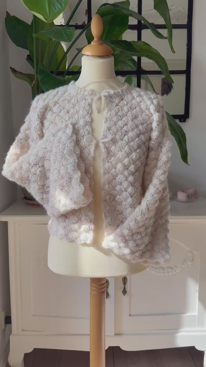 Video af Stella Cardigan